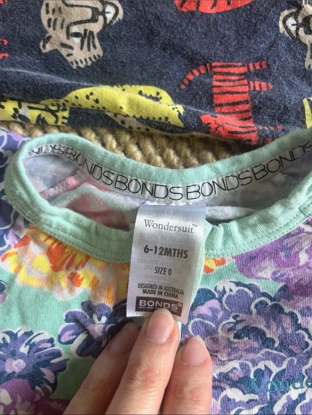Bonds Australia baby bundle  Wondersuit size 6-12 months